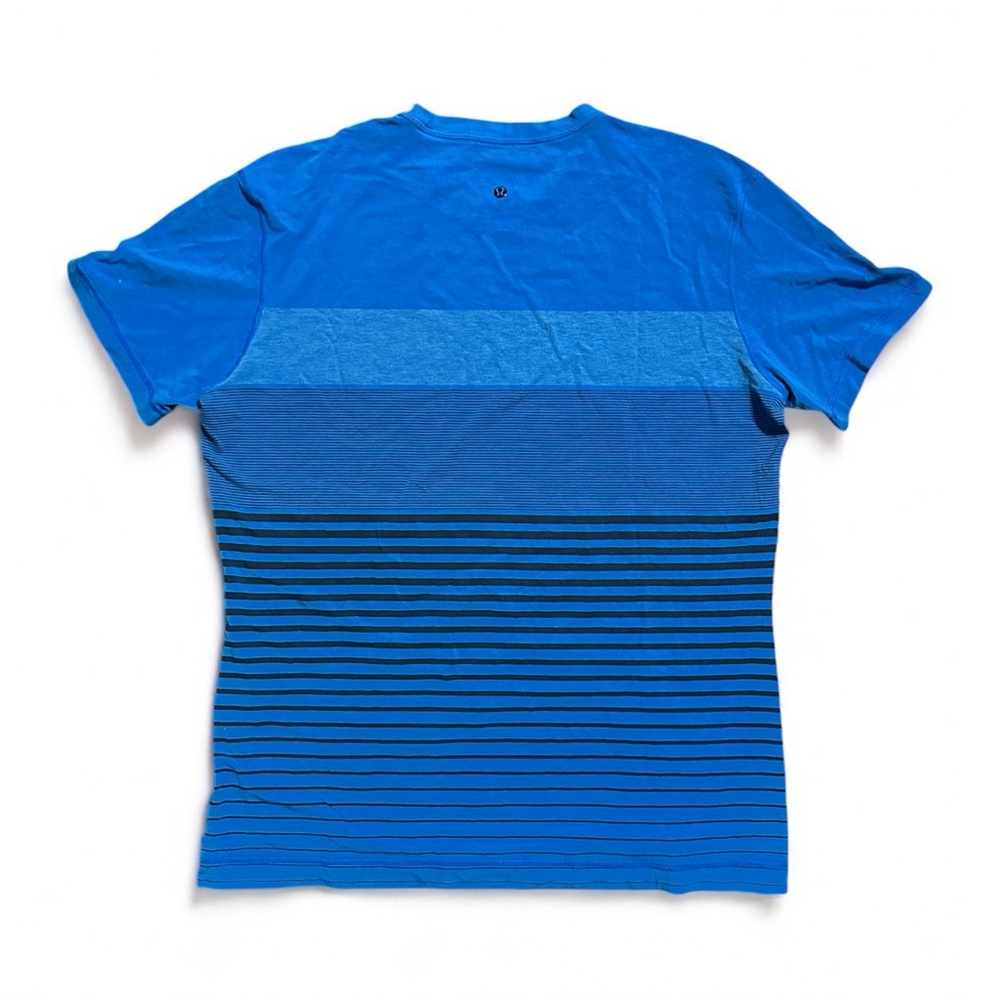Lululemon T-shirt